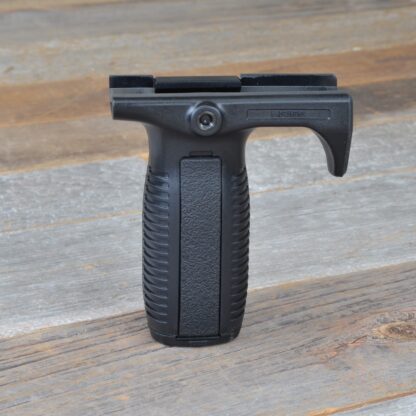 HBI KRISS VERTICAL FOREGRIP FINGERSTOP_RIGHT